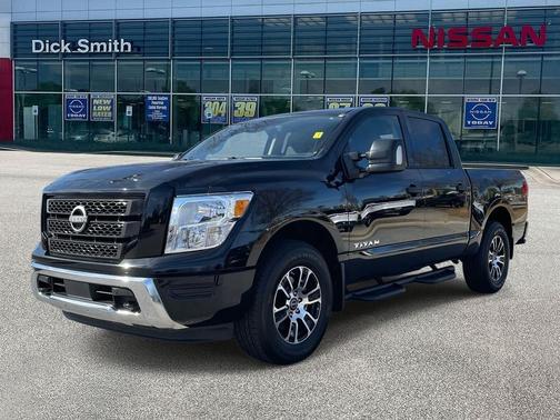 2024 Nissan Titan SV
