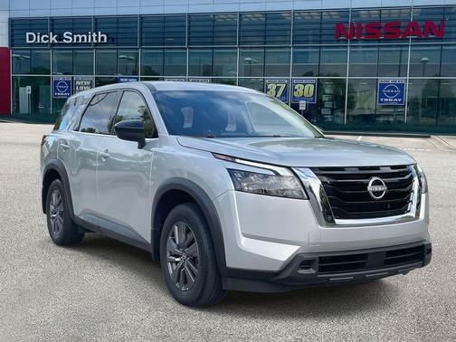 2024 Nissan Pathfinder S