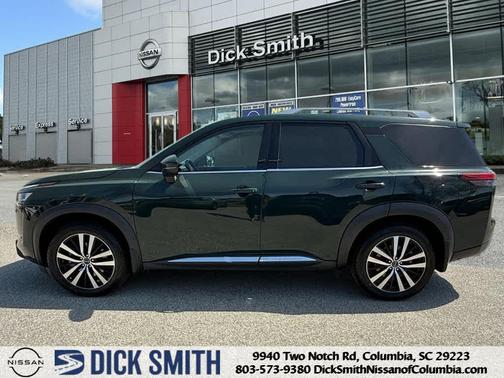 2023 Nissan Pathfinder Platinum