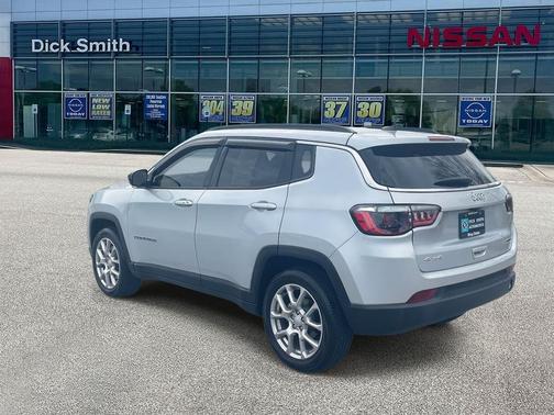 2024 Jeep Compass Latitude Lux