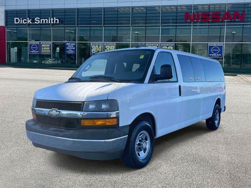 2017 Chevrolet Express 3500 LT