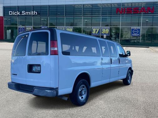 2017 Chevrolet Express 3500 LT