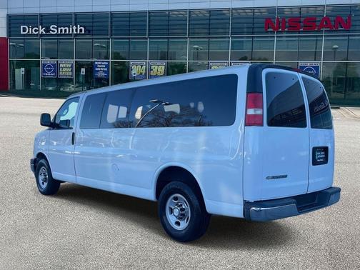 2017 Chevrolet Express 3500 LT