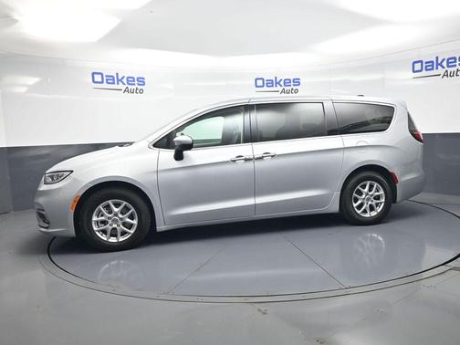 Silver Mist Clearcoat 2023 Chrysler Pacifica Touring L
