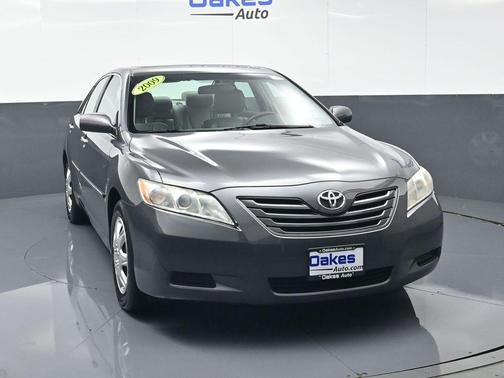 Magnetic Gray Metallic 2009 Toyota Camry LE