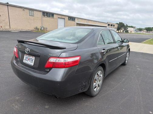 Magnetic Gray Metallic 2009 Toyota Camry LE