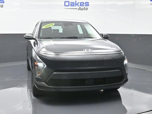2024 Hyundai KONA EV SE