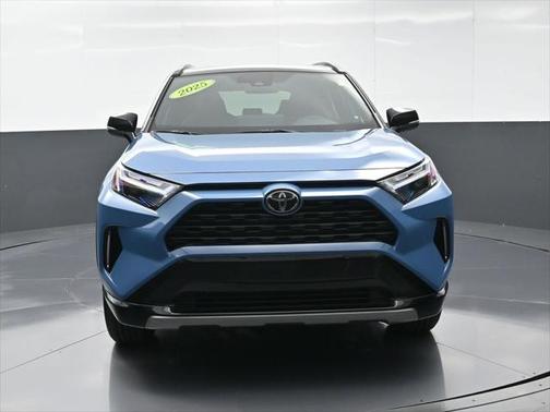2025 Toyota RAV4 Hybrid SE