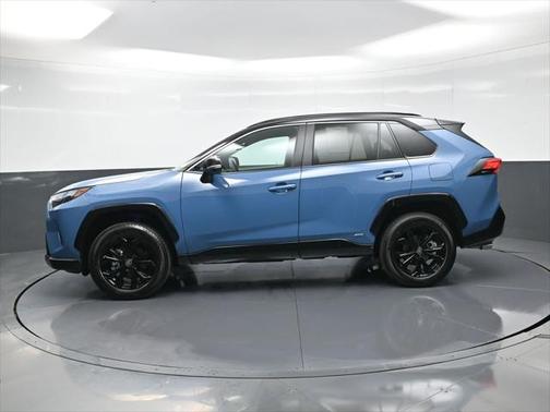 2025 Toyota RAV4 Hybrid SE