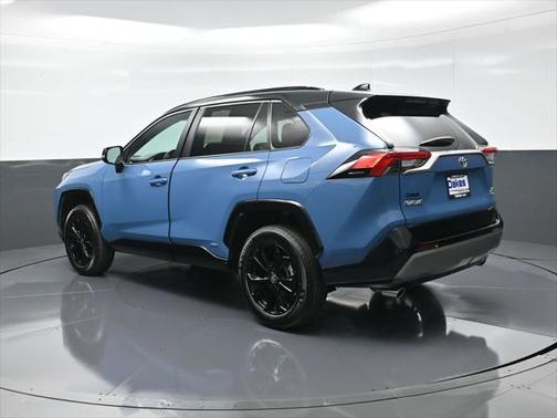 2025 Toyota RAV4 Hybrid SE