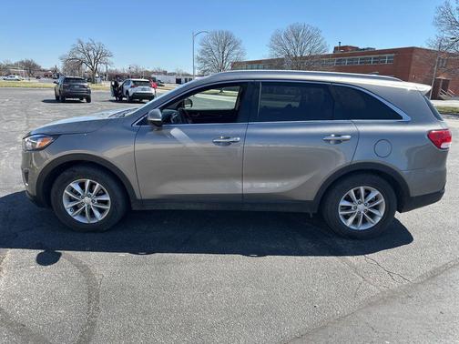 2018 Kia Sorento LX