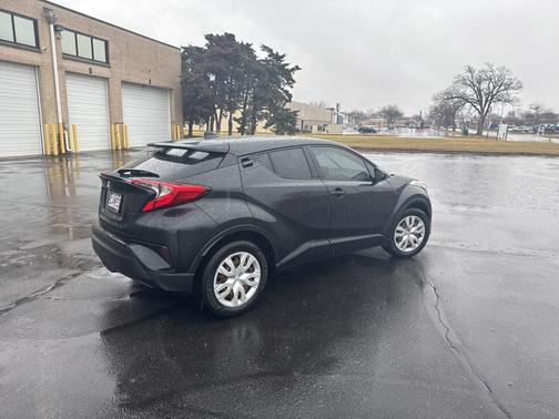 2019 Toyota C-HR LE