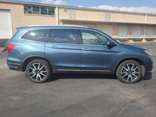 2021 Honda Pilot Touring 8-Passenger