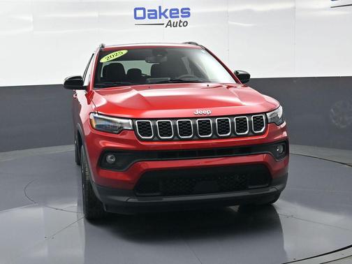 Red Hot Pearlcoat 2025 Jeep Compass Latitude