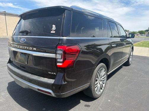 AGATE BLACK METALLIC 2022 Ford Expedition Max Platinum
