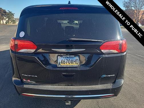 2018 Chrysler Pacifica Hybrid Limited