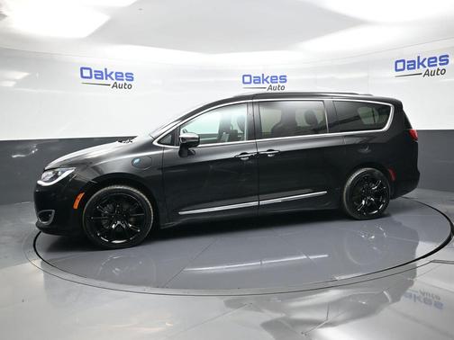 2018 Chrysler Pacifica Hybrid Limited