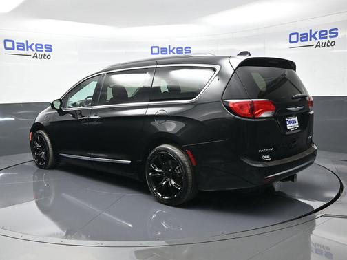 2018 Chrysler Pacifica Hybrid Limited