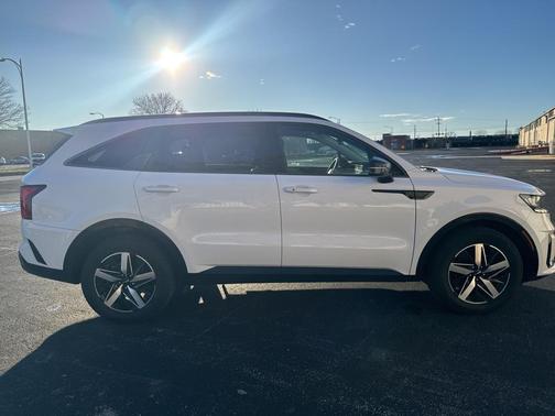 2022 Kia Sorento S