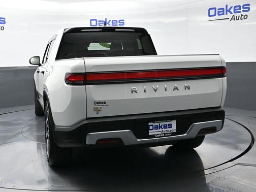 2022 Rivian R1T Adventure