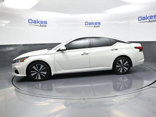2022 Nissan Altima 2.5 SL