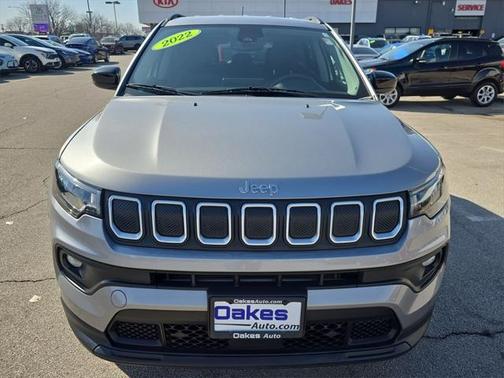 2022 Jeep Compass Latitude Lux
