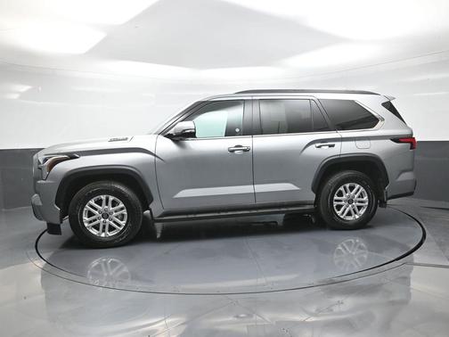 2025 Toyota Sequoia SR5