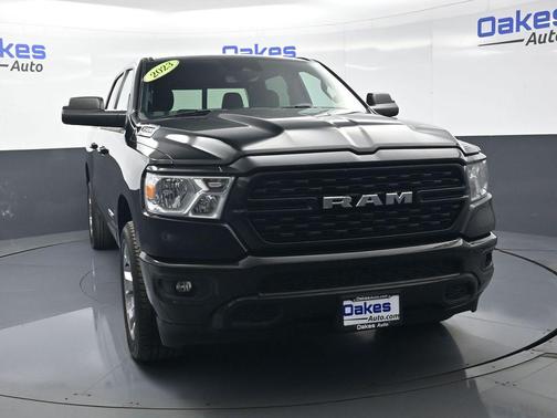 Diamond Black Crystal Pearlcoat 2023 RAM 1500 Big Horn/Lone Star