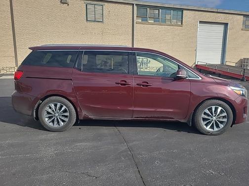2017 Kia Sedona SX