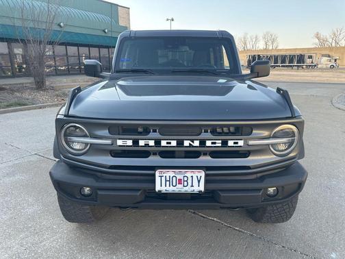 CARBONIZED GRAY METALLIC 2023 Ford Bronco Big Bend