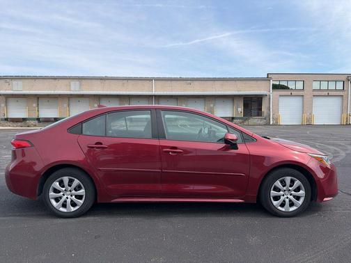 Ruby Flare Pearl 2022 Toyota Corolla LE