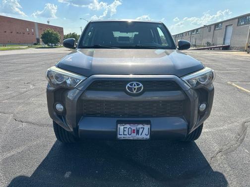 Magnetic Gray Metallic 2016 Toyota 4Runner SR5