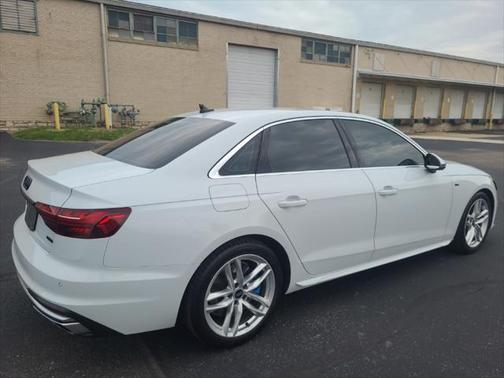 2022 Audi A4 45 S line Premium Plus