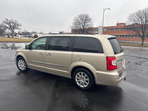 2015 Chrysler Town & Country Touring