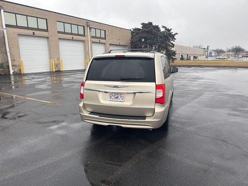 2015 Chrysler Town & Country Touring