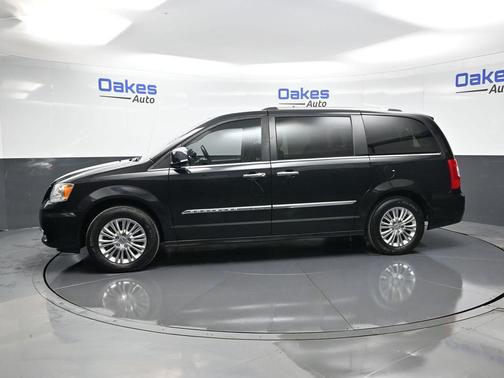 2016 Chrysler Town & Country Limited