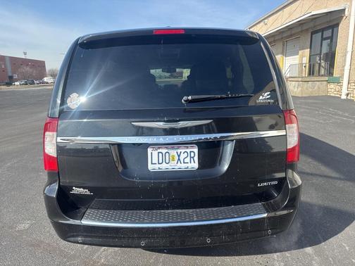 2016 Chrysler Town & Country Limited