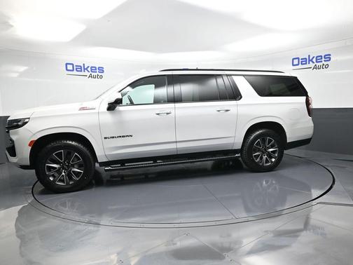 2023 Chevrolet Suburban 4WD Z71