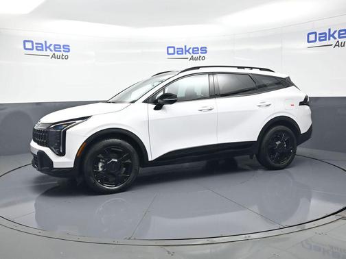 Glacial White Pearl 2026 Kia Sportage X-Line