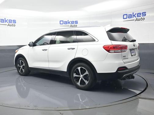 Snow White Pearl 2016 Kia Sorento EX