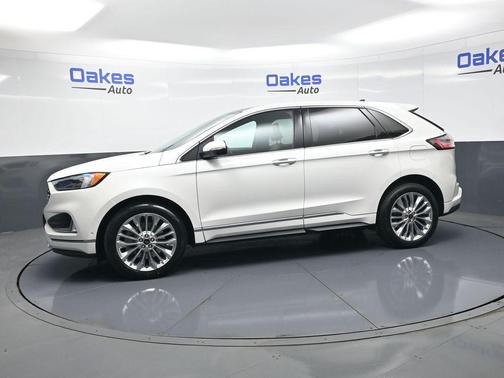 STAR WHITE 2024 Ford Edge Titanium