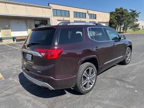 2017 GMC Acadia Denali