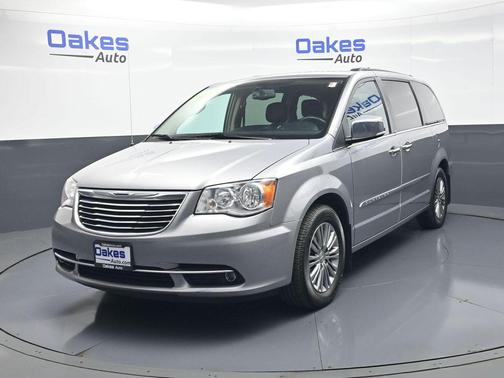 Billet Silver Metallic Clearcoat 2013 Chrysler Town & Country Touring-L