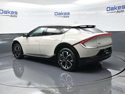 2022 Kia EV6 Wind