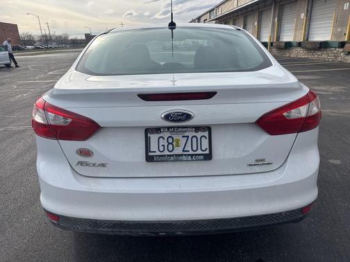 OXFORD WHITE 2014 Ford Focus SE