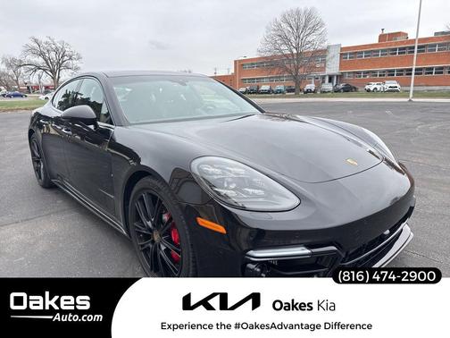 2019 Porsche Panamera GTS