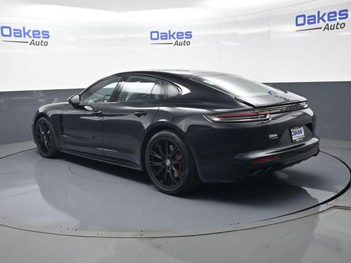 Carmine Red 2019 Porsche Panamera GTS