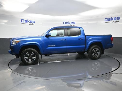 2017 Toyota Tacoma TRD Sport