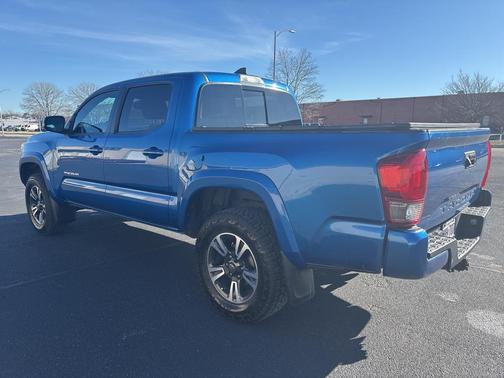 2017 Toyota Tacoma TRD Sport