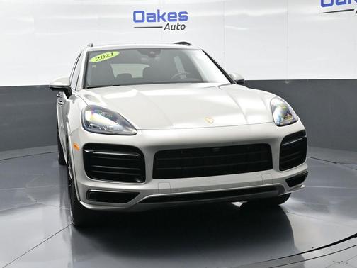 2021 Porsche Cayenne GTS